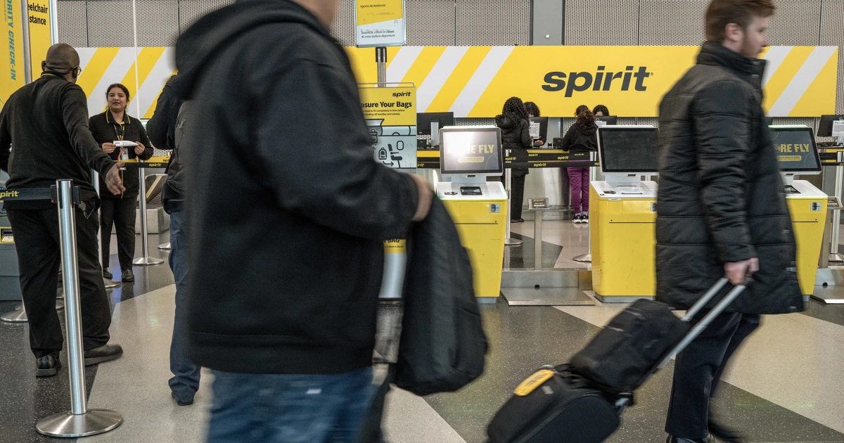 After Spirit collapse strands travelers, here's what to know about refunds and rebooking