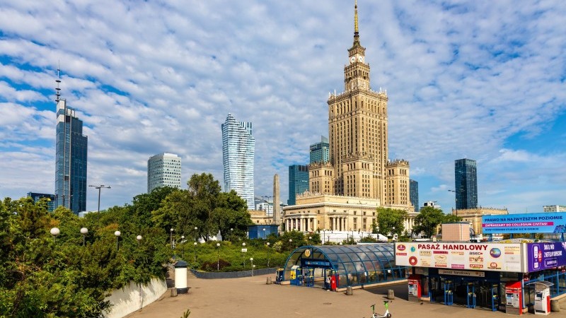 Poland’s external balance improves amid rising (re)exports