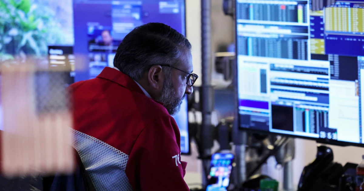 U.S. stocks seesaw after Supreme Court strikes down most of Trump's tariffs