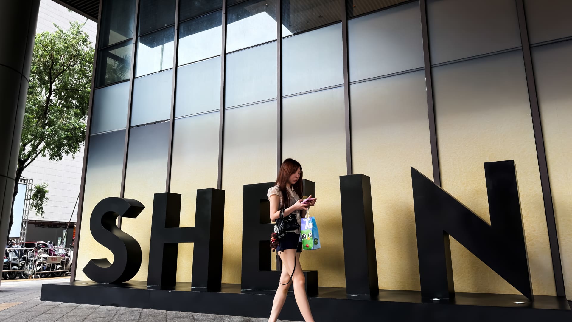 Shein says it's under investigation by the Federal Trade Commission as it prepares for Hong Kong IPO - CNBC