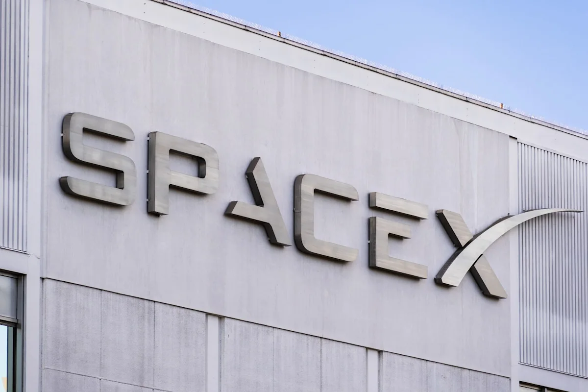 How to Play SpaceX Stock After the Elon Musk-Led Company Just Closed Its Cursor Acquisition
