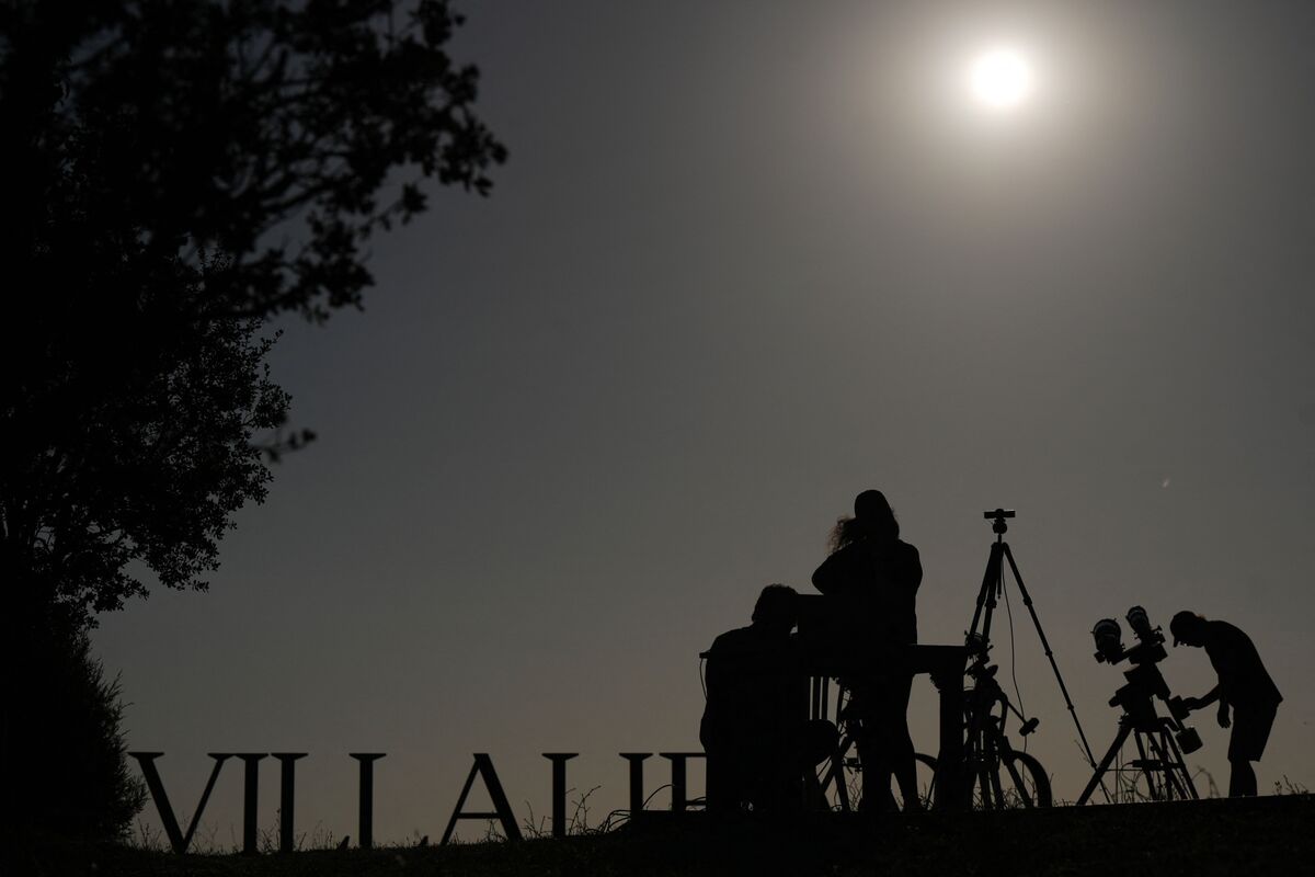 Solar Eclipse to Flip the Off Switch on Europe’s Solar Farms