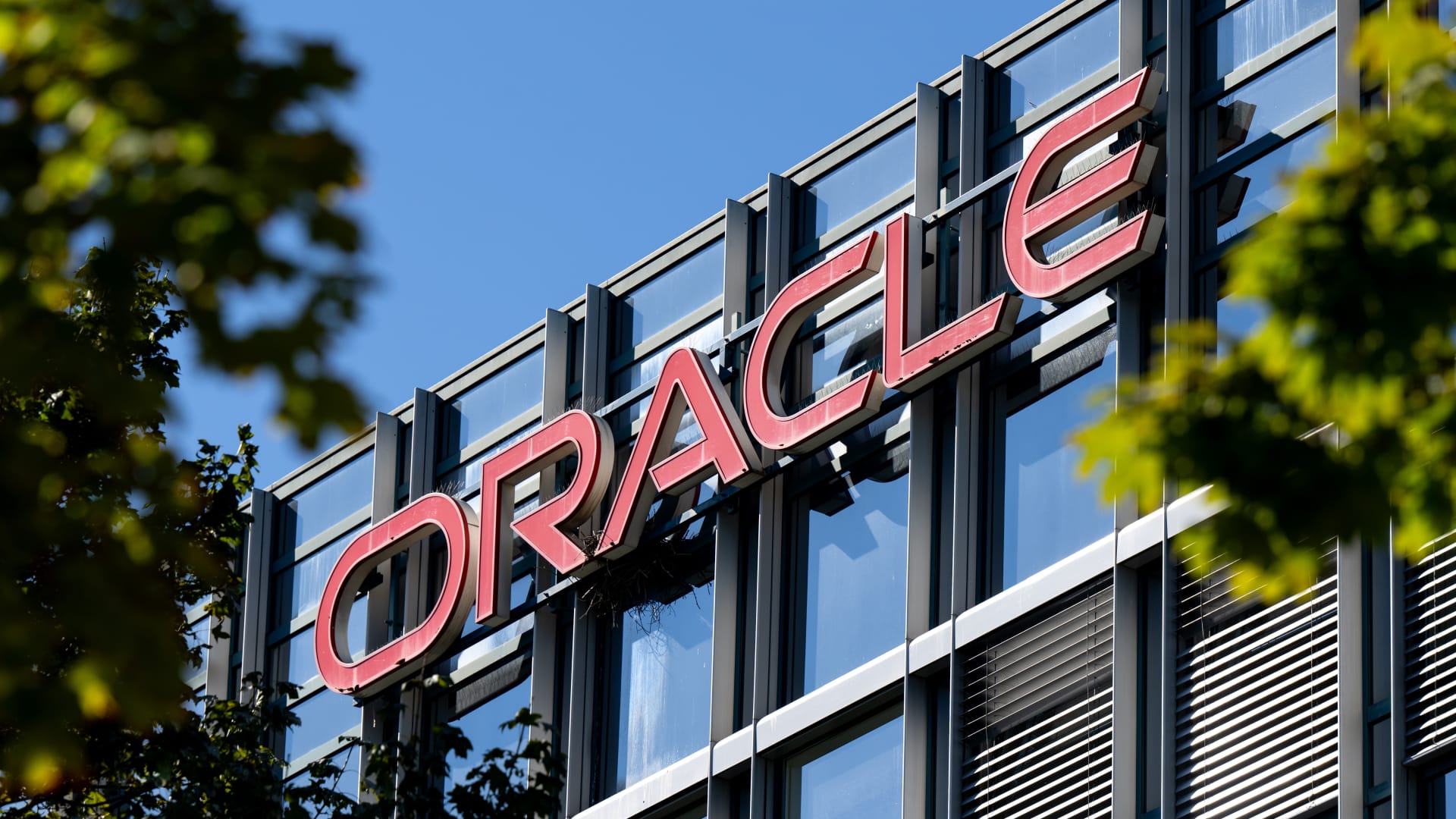 Oracle sheds 21,000 roles over the past year amid wave of AI layoffs from tech giants - CNBC