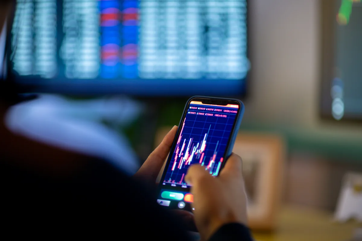 Impermanent loss in crypto: Understanding the real risk of providing liquidity