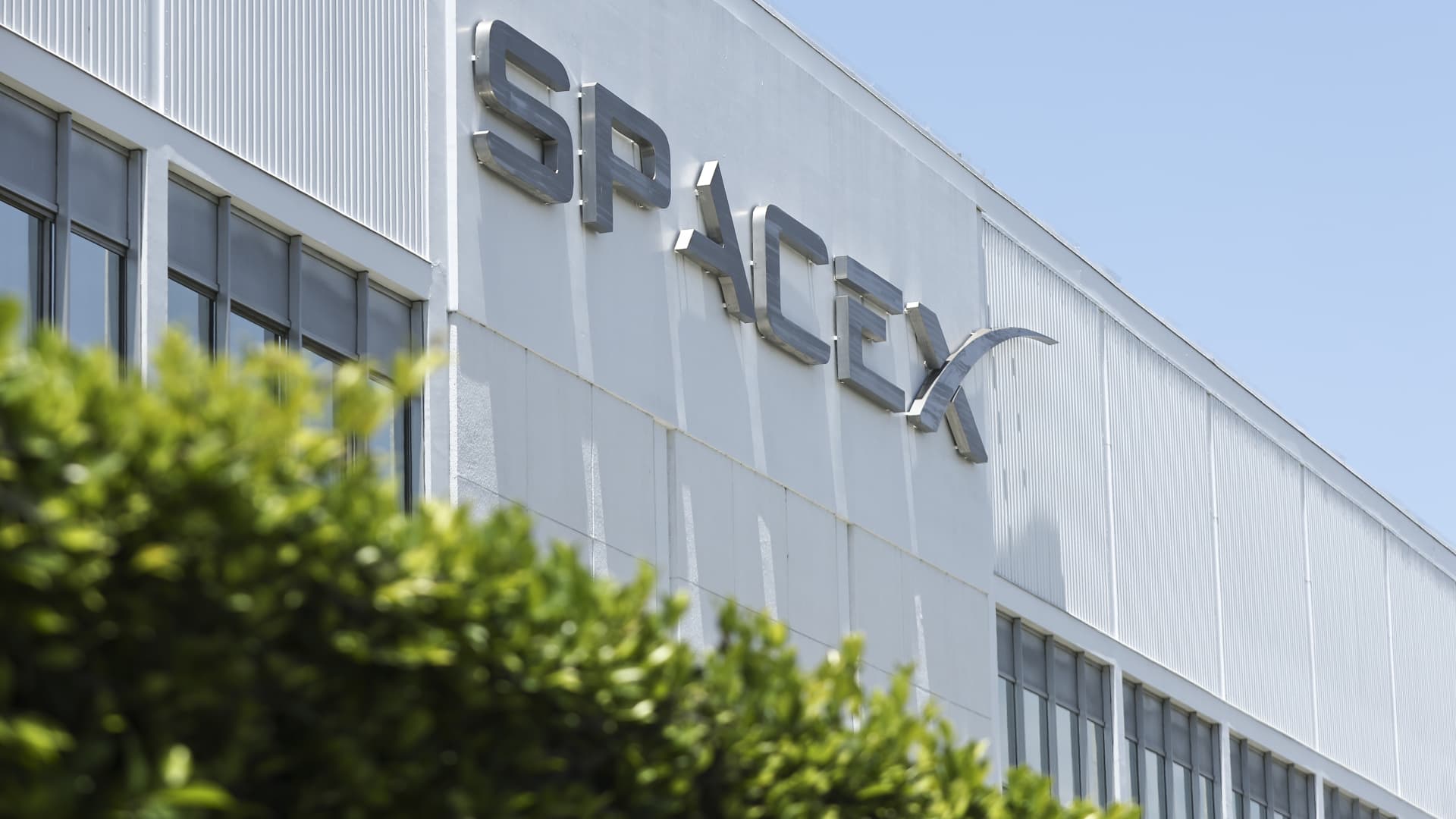 SpaceX blocked from early U.S. benchmark index entry as S&P reaffirms existing rules - CNBC