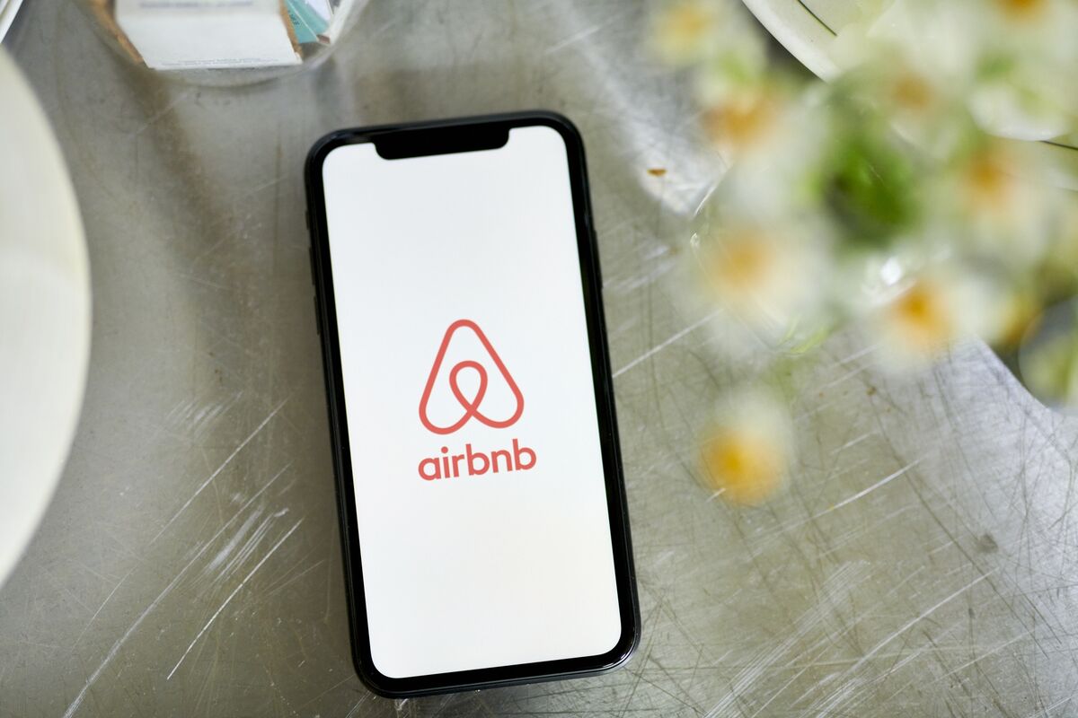 Airbnb Lifts 2026 Outlook Again on US, European Demand