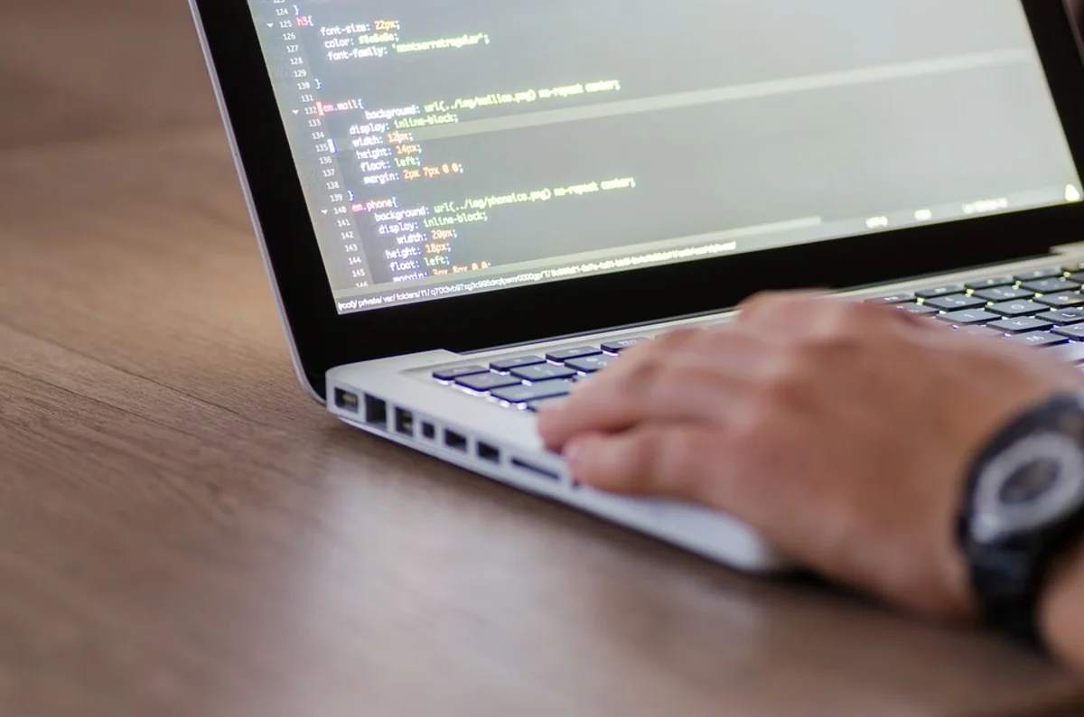 Is Palantir (PLTR) the Best Growth Stock With Highest Upside Potential?