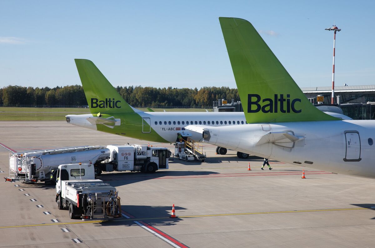 Air Baltic Bonds Slump After Airline’s Debt-for-Equity Swap Plan