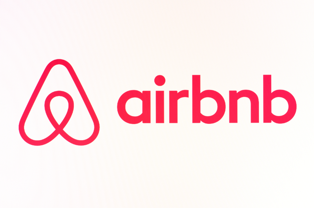 Strong Growth, Mixed Outlook: What’s Next for Airbnb, Inc. (ABNB)?