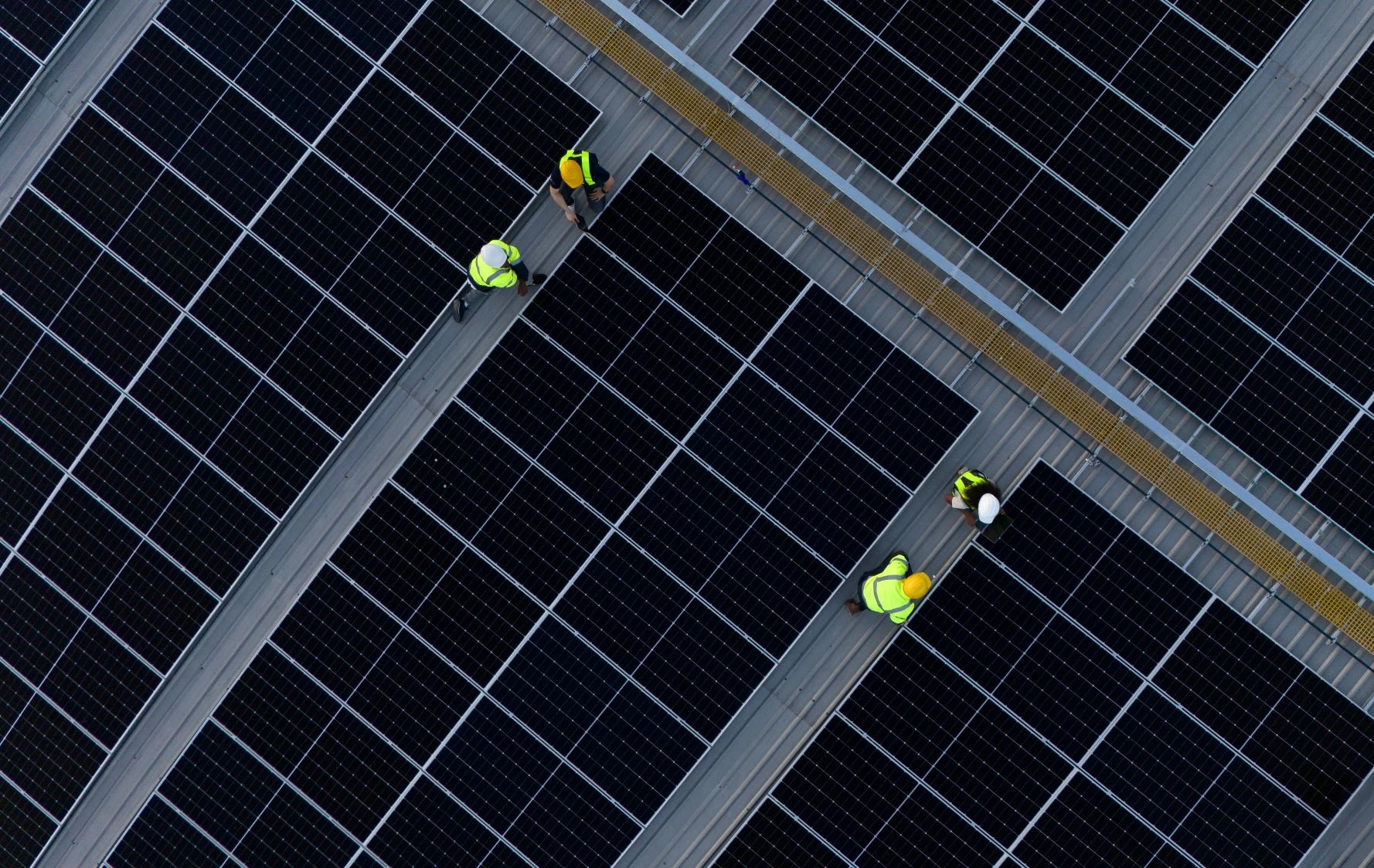 Global Clean-Energy Trade Rebounds to $479 Billion in 2025 Despite Tariffs and Geopolitical Turmoil: BloombergNEF