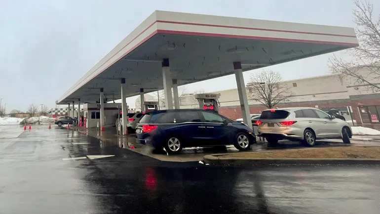 How to cope with rising gas prices on Long Island - Newsday
