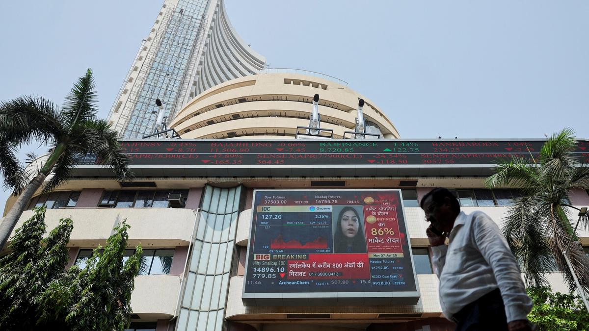 Stock markets rebound in early trade; Sensex jumps over 500 points