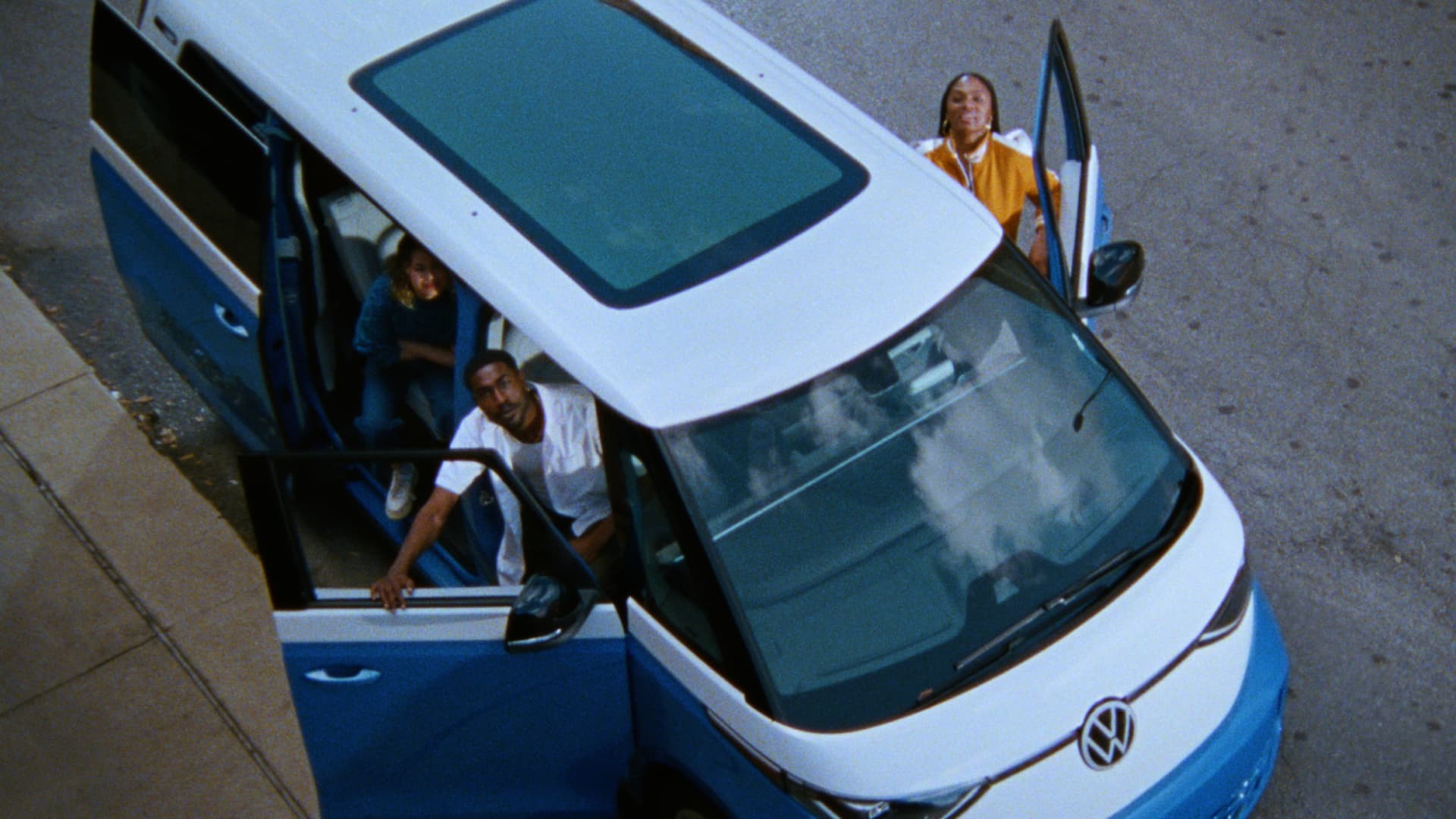 Automakers largely sit out 2026 Super Bowl advertising amid industry uncertainty - CNBC