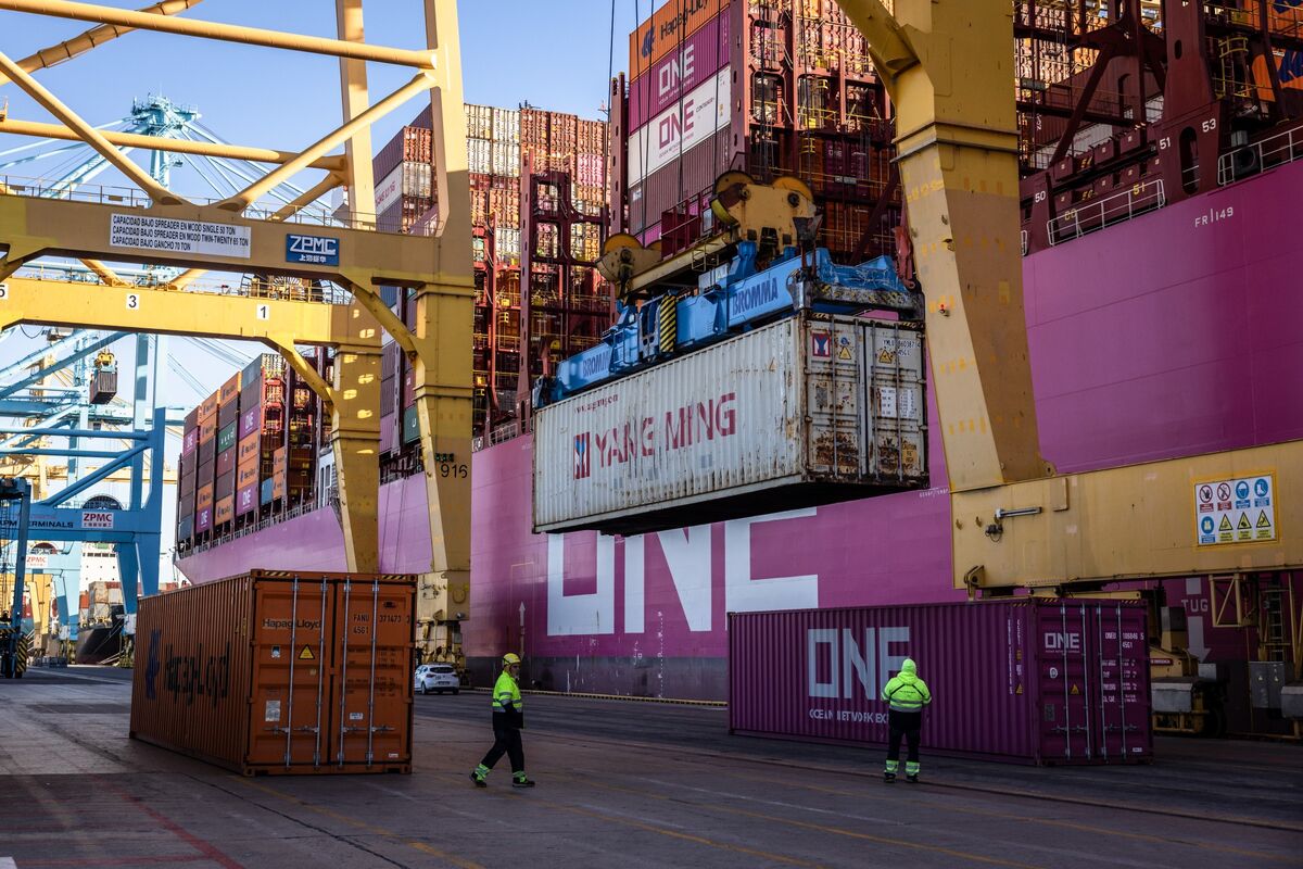 EU Expedites Start of US Trade Deal in Bow to Trump Demand