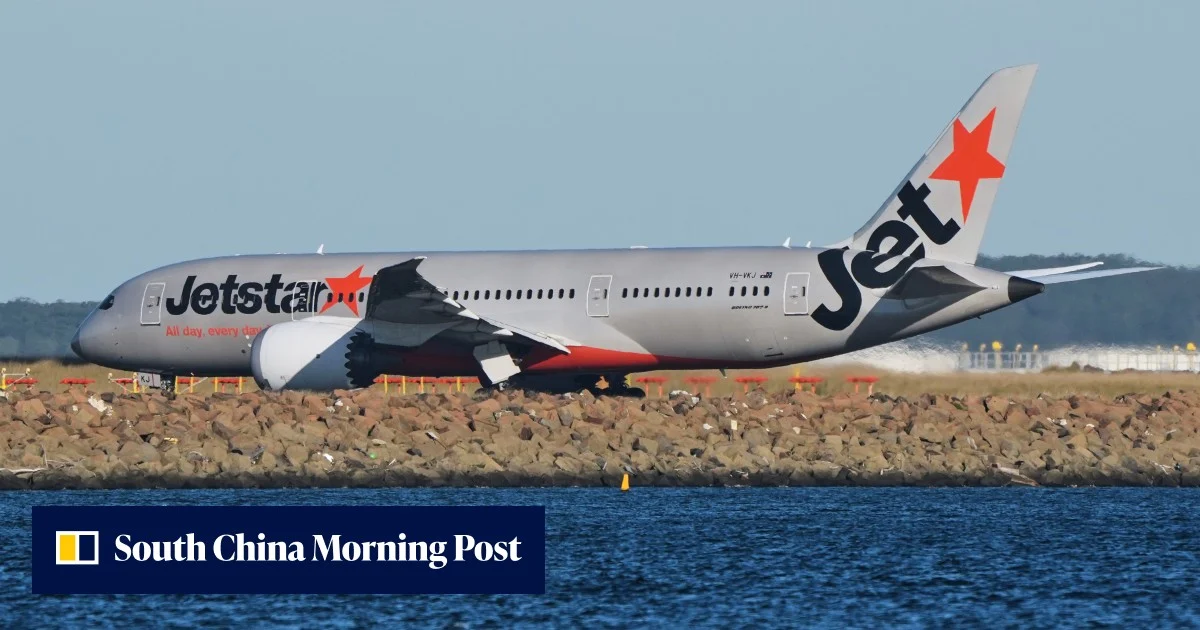 Will Jetstar’s plan to charge for overhead locker space work in Asia-Pacific?