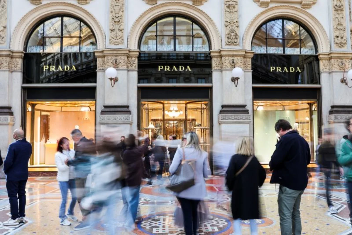 US PCE inflation measure tops 4.0% in May; consumer spending strong