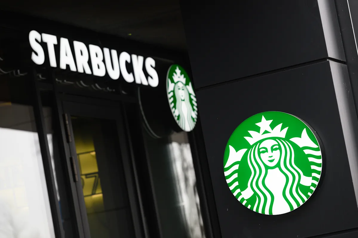 Starbucks offering baristas, managers $1,200 bonuses in a push to boost sales and make customers happy