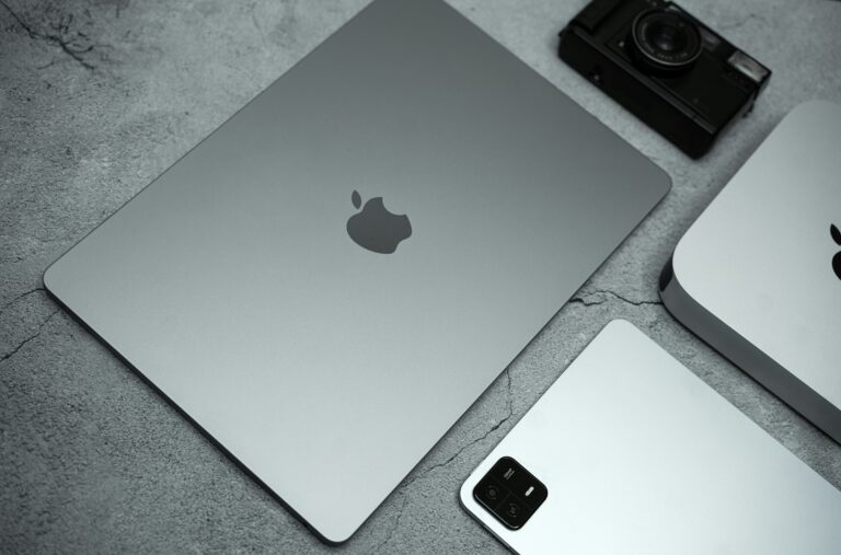 Is Apple Inc. (AAPL) One of Louis Navellier’s Top Long-Term Stock Picks on Earning Growth Prospects?