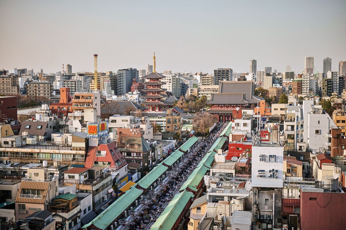 Japan 10-Year Bond Sale Steady Amid Shaky Geopolitical Backdrop